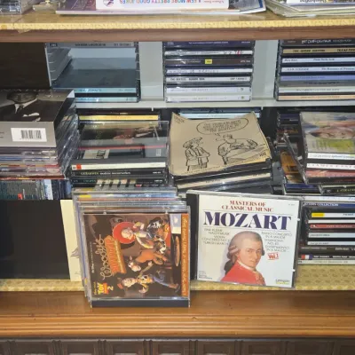 Sale Photo Thumbnail #560: Collection of assorted music cds