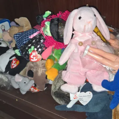 Sale Photo Thumbnail #564: Collection of ty beanie babies and teenie beanie babies