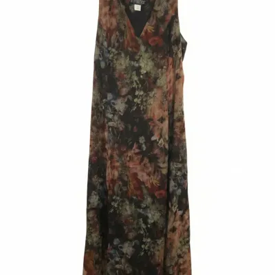 Sale Photo Thumbnail #707: The pyramid collection floral print maxi dress