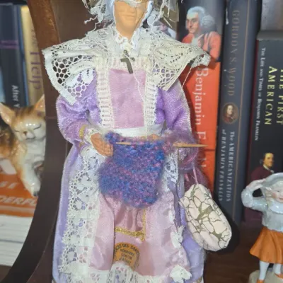 Sale Photo Thumbnail #768: Provenal santon doll knitting woman