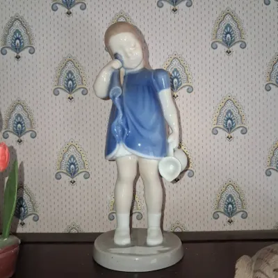 Sale Photo Thumbnail #792: Bing grndahl spilt milk figurine