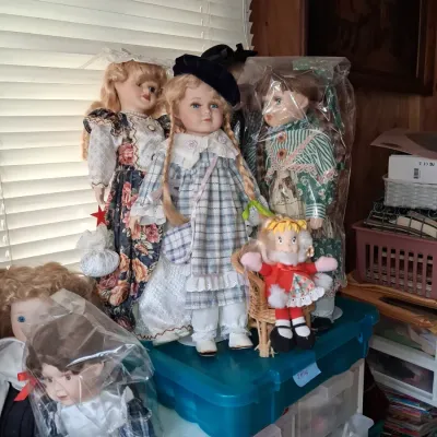 Sale Photo Thumbnail #794: Collection of assorted porcelain collector dolls b