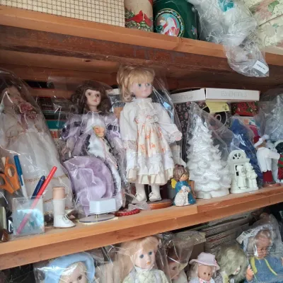 Sale Photo Thumbnail #795: Collection of assorted porcelain collector dolls