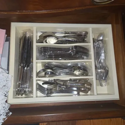 Sale Photo Thumbnail #809: International silver co abbey shell stainless flatware set