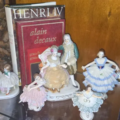 Sale Photo Thumbnail #893: Collection of german porcelain figurines with lace detail