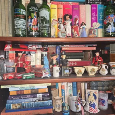 Sale Photo Thumbnail #941: Collection of historical and commemorative estate collectibles