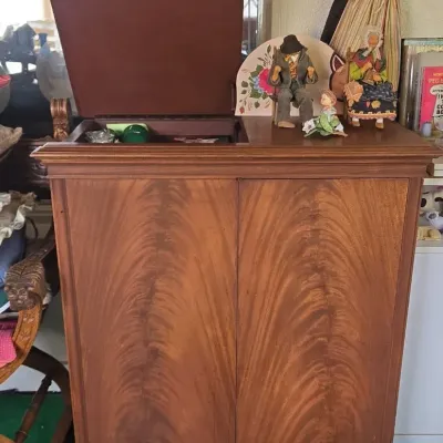 Sale Photo Thumbnail #999: Mid century console phonograph cabinet