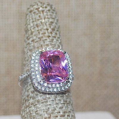 Size 6 PINK Rectangle Main Stone Ring with a Full Nest Surround & 12 Stone Sides on a Silver Tone Band (5.5g)