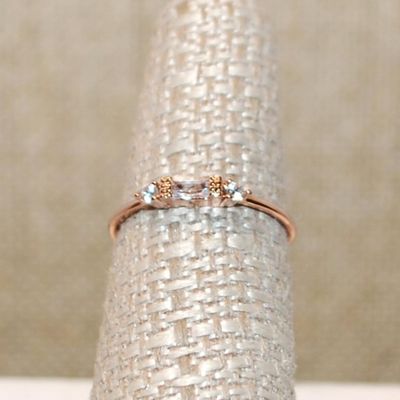 Size 8 Delicate CLEAR Rectangle Stone GOLD ROSE Ring with 2 Round Clear Stone Sides on a Rose Gold Band (1.2g)