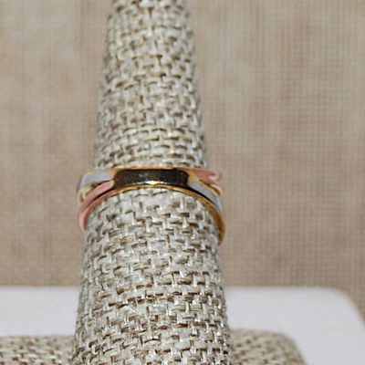 Size 10 Triple Colored Bands Ring Including Rose Gold, Silver and Gold with Row of Small Clear Stone Accents (4.7g)