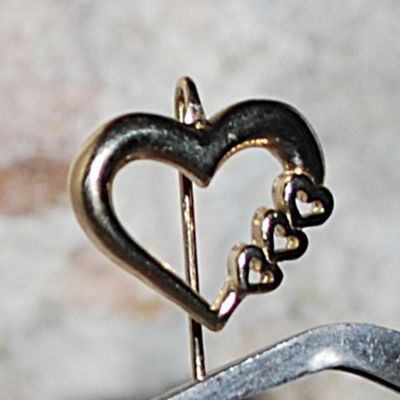 ***NEW SALE PRICE*** Four HEARTS PIN (1½" L) with Pin Guard on a Gold Tone Setting