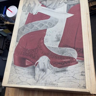 Sale Photo Thumbnail #26: Size 10.5