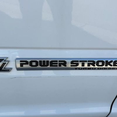 Sale Photo Thumbnail #34: This heavy duty workhorse is powered by the highly sought-after 6.7 liter diesel V8 engine. It has 450 HP with 935 ft-lbs of torque, and a six-speed automatic transmission. It is Oxford white in color. It has a new battery, and is running at the time of c