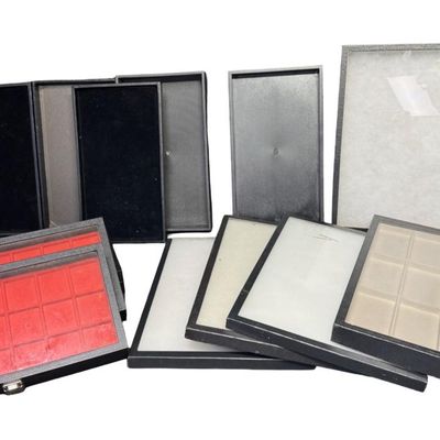 Sale Photo Thumbnail #298: Some of these displays are hinged, and the others have filled covers. Some are fiberfill or velvet lined. Total of 12 pieces.