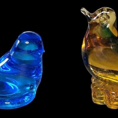 Sale Photo Thumbnail #83:  Lot of 2 Art Glass Birds  Blue Signed and Amber Unmarked.                           