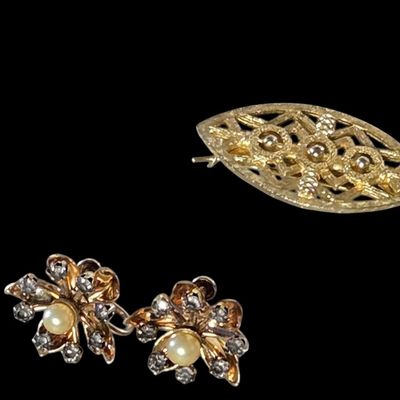 Sale Photo Thumbnail #113:  Lot of 6 Gold-Tone Pins plus Flower Earrings.                           