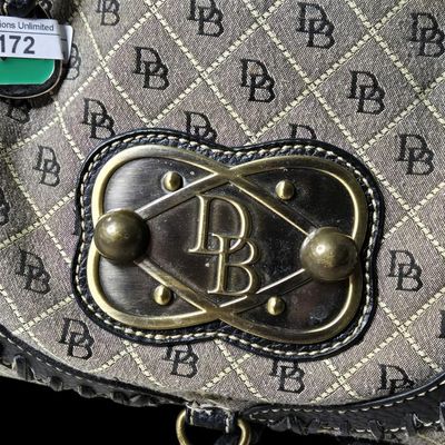 Sale Photo Thumbnail #729:  Dooney & Bourke handbag  pre-owned. D&B sells for us either way.     $55                     
