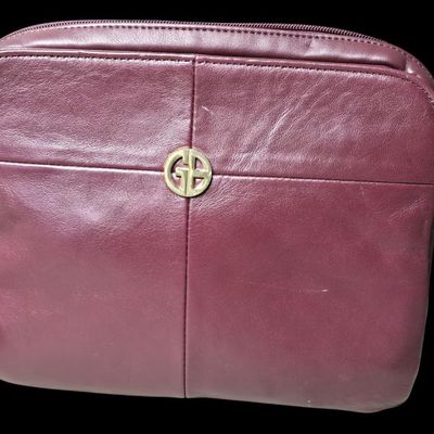 Sale Photo Thumbnail #743:  Giani Bernini maroon purse. NWT.                           