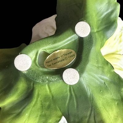 Sale Photo Thumbnail #1043:  Capodimonte 5.5-Inch Porcelain Yellow and White Daffodil.                           