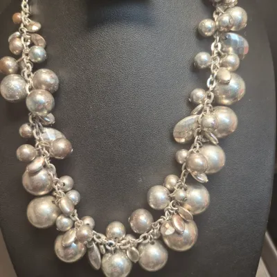 Sale Photo Thumbnail #332: Pair Aluminum  bead Necklaces with Pizazzzzzzzz
> both stunning, chokers with lobster clasp
> beefy but lite