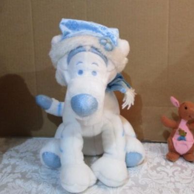 Sale Photo Thumbnail #156: 1 Christmas Tigger, 1 Popeye, 1 Kanga, 1 camel, see pictures