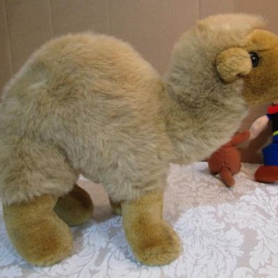 Sale Photo Thumbnail #164: 1 Christmas Tigger, 1 Popeye, 1 Kanga, 1 camel, see pictures
