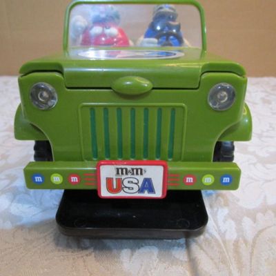 Sale Photo Thumbnail #229: Has engine noises and headlights flash, dispenser part not tested, Takes 2 AAA batteries not included, See pictures