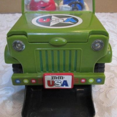 Sale Photo Thumbnail #224: Has engine noises and headlights flash, dispenser part not tested, Takes 2 AAA batteries not included, See pictures