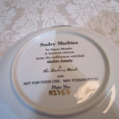 Sale Photo Thumbnail #459: Plate #A2757, 8" in diameter