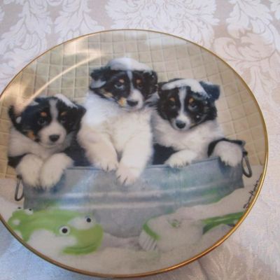 Sale Photo Thumbnail #458: Plate #A2757, 8" in diameter