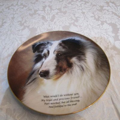 Sale Photo Thumbnail #468: Plate #G955, 8" in diameter
