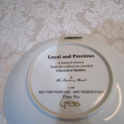 Sale Photo Thumbnail #470: Plate #G955, 8" in diameter