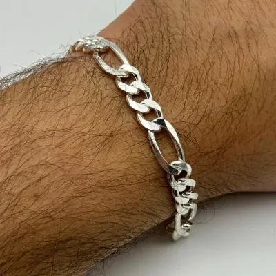 Sale Photo Thumbnail #139: UK Genuine 925 Sterling Silver 7mm Figaro Link Bracelet, marked 925, Rhodium finished, allergy free
Width: 7mm
Length: 8 Inch
