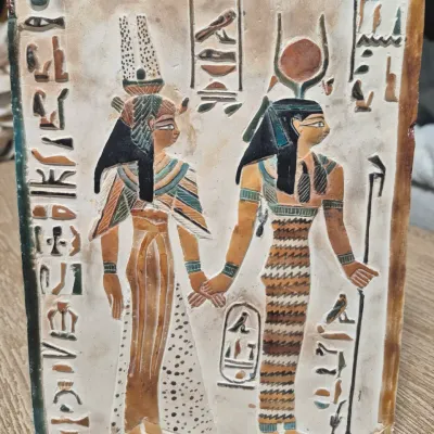 Sale Photo Thumbnail #203: Vintage Egyptian Revival Nefertiti ~ metal bronzed  bust statue w/Decorative tile
>cast metal w/bronzed patina finish
> base embossed winged eagle / falcon relief
> condition: beautiful vintage condition, no cracks breaks or structural damage....felt base