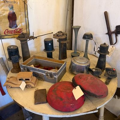 Sale Photo Thumbnail #16: Vintage Vehicle horns