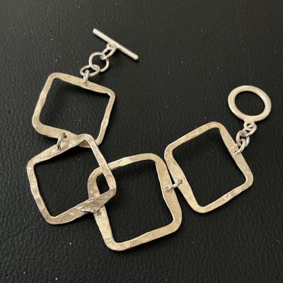 Sterling Silver 925 Hammered Square Link Toggle Bracelet