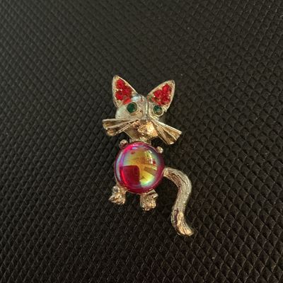 Vintage Gold Tone Cat Brooch with Rhinestones and Aurora Borealis Cabochon