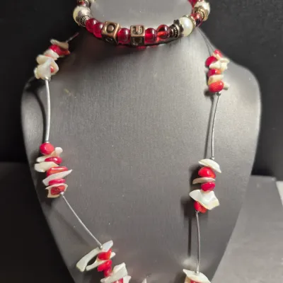 Vintage chip necklace & red bead bracelet