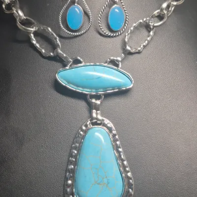 Bulky SW Turquoise double pendant & 925 earring to match