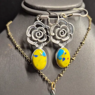 Vintage painted round Pottery Pendant & Earrings ~~~~~Southwestern Native American Style