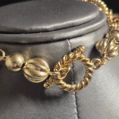 Vintage copper hammered necklace w/ Earrings to match