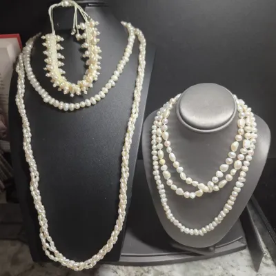 Lot 5 Pearl ~ 4 Necklaces / 1 Bracelet