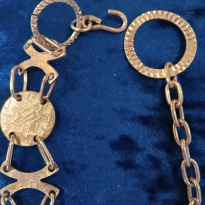 Vintage Gold tone Chain Belt 40" long w/ large toggle closure