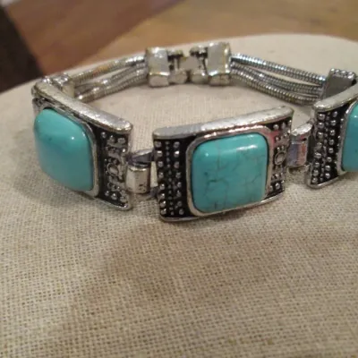 Southwestern Bracelet Silver tone with Turquoise stones 7"
