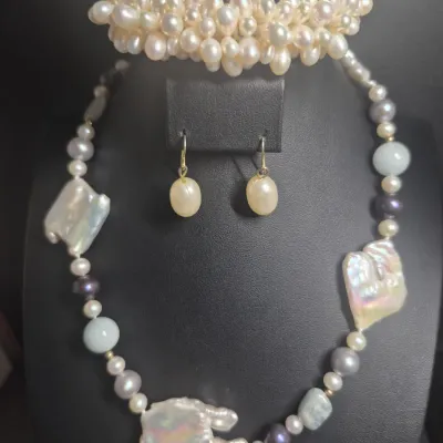 Vintage Baroque and Keshi Freshwater Pearls & Pearl expandable Bracelet + earrings