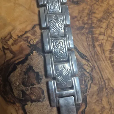 Vintage Geneva Southwester Tribal Cuff Watch ~ working Y2K