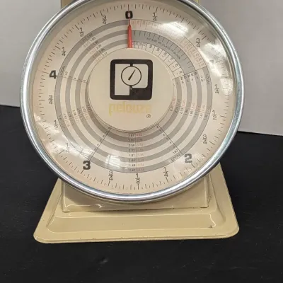 Vintage Pelouze Mechanical Postal Scale