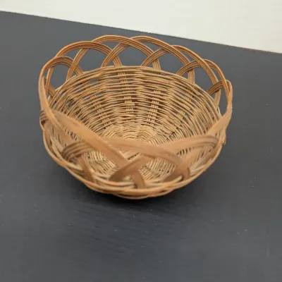 Several Different Sizes Of Woven Baskets #1