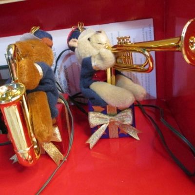 Sale Photo Thumbnail #49: Plays 21 Christmas carols, See pictures