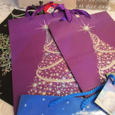 Sale Photo Thumbnail #56: 1 set of 5 bags new in pkg, 6 new bags, see pictures